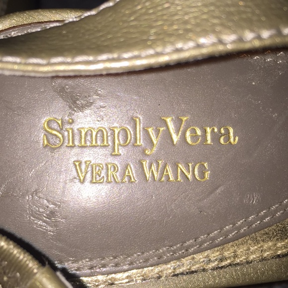 SIMPLY VERA VERA WANG PLUMOSA COCOA SLINGBACK PUMP - Picture 3 of 3